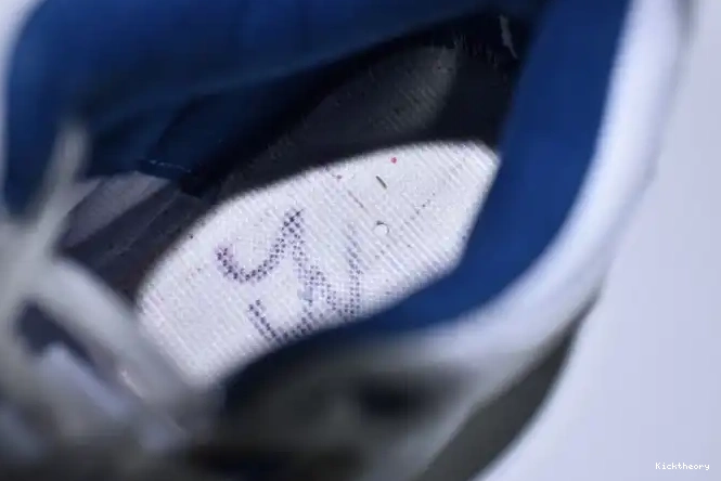 Kicktheory Air Jordan Air True Nike 854262-106 Retro Blue 3 First Look 0503
